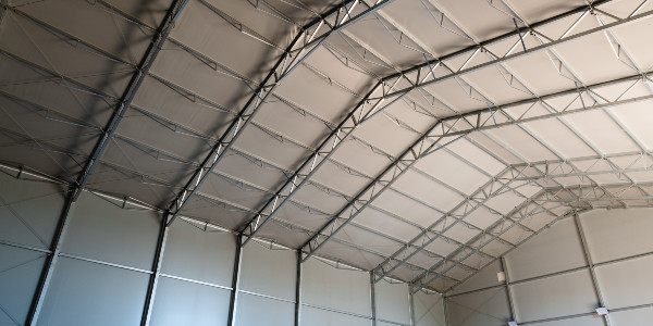 ściany oraz dach w hali